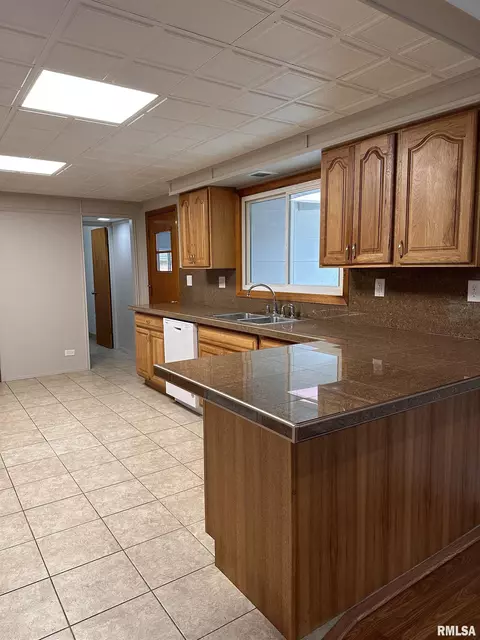 1747 N Milton Ave, Grandview, IL 62702 photo 16