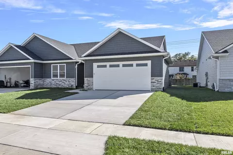3310 Carnegie Dr, Springfield, IL 62711 photo 2