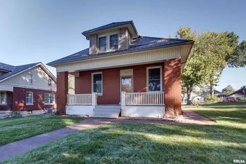 2239 Elm St, Quincy, IL 62301