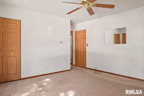 1920 Fairfield Dr, Springfield, IL 62702 photo 7