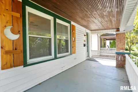 1908 S State St, Springfield, IL 62704 photo 2