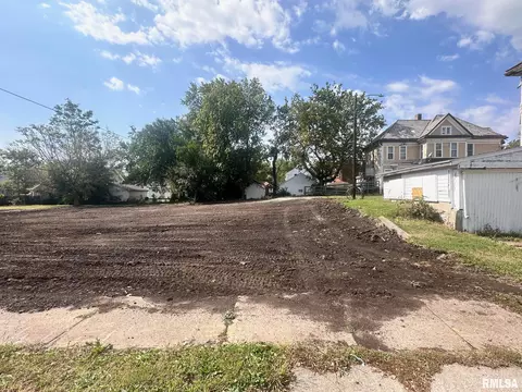 315 S Church St, Jacksonville, IL 62650