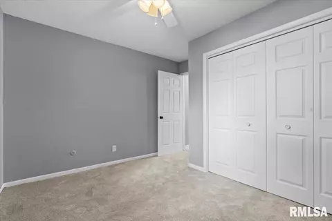 Bedroom - 431 S Durkin Dr, Springfield, IL 62704 photo 5 of 6