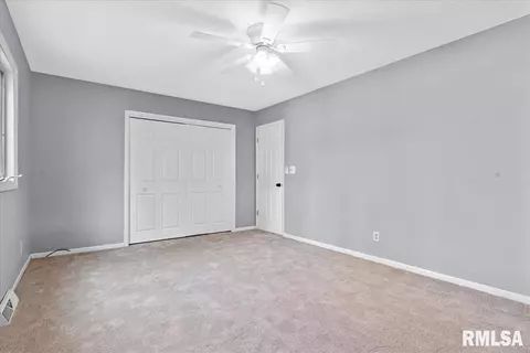 Bedroom - 431 S Durkin Dr, Springfield, IL 62704 photo 3 of 6