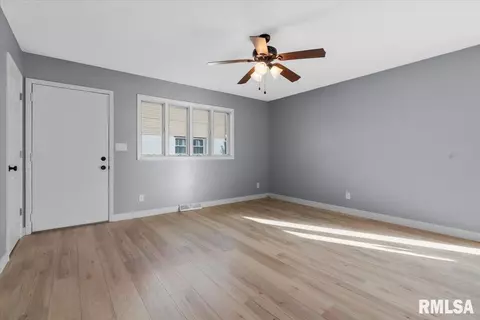 Living - 431 S Durkin Dr, Springfield, IL 62704 photo 3 of 5