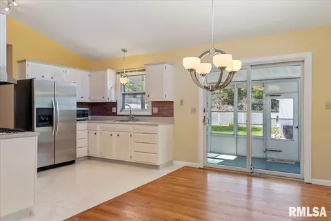 37 Coachlight Ct, Springfield, IL 62703 photo 8