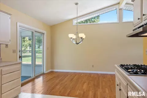 37 Coachlight Ct, Springfield, IL 62703 photo 12