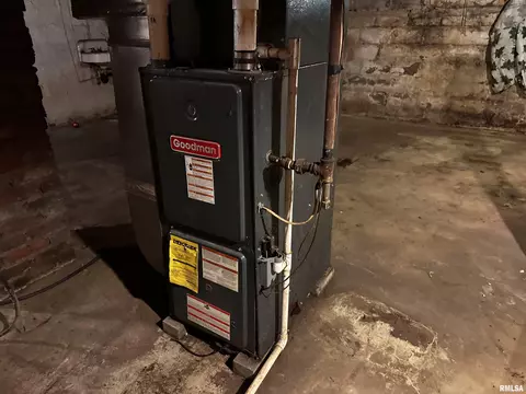 Other - 1322 N Osburn Ave, Springfield, IL 62702 photo 5 of 7