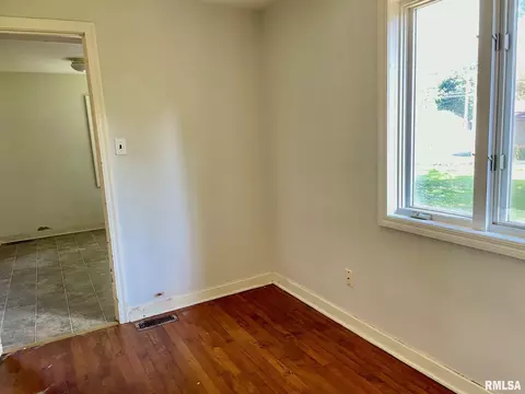 2624 S 8th St, Springfield, IL 62703 photo 12