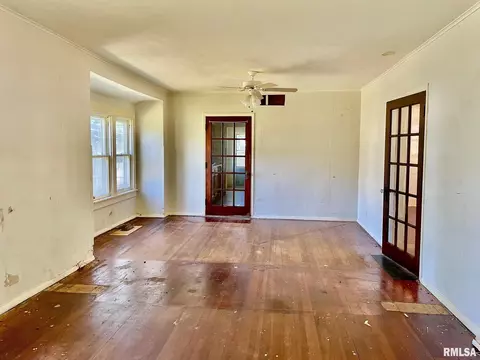 2624 S 8th St, Springfield, IL 62703 photo 4