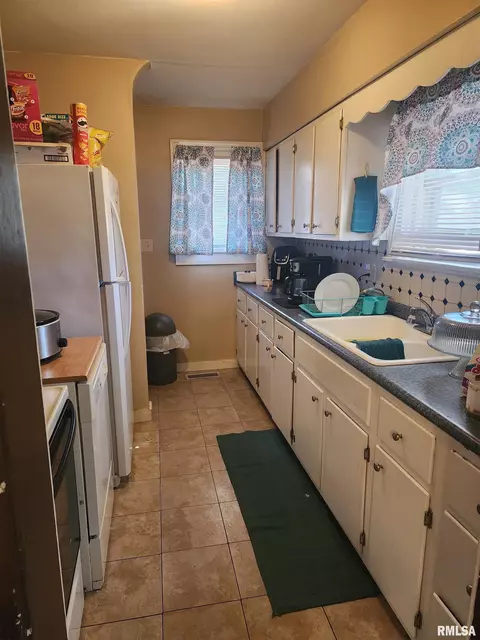 400 Broad Pl, Springfield, IL 62703 photo 6