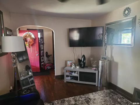 400 Broad Pl, Springfield, IL 62703 photo 3