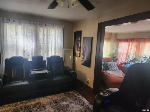 400 Broad Pl, Springfield, IL 62703 photo 4