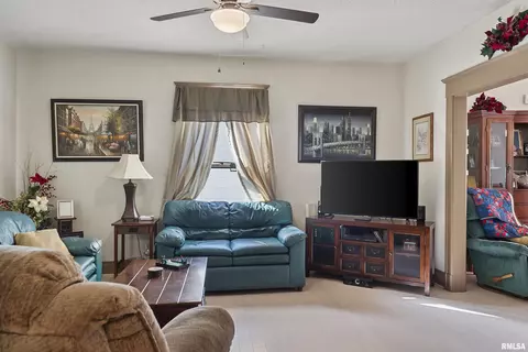 627 S Macarthur Blvd, Springfield, IL 62704 photo 5