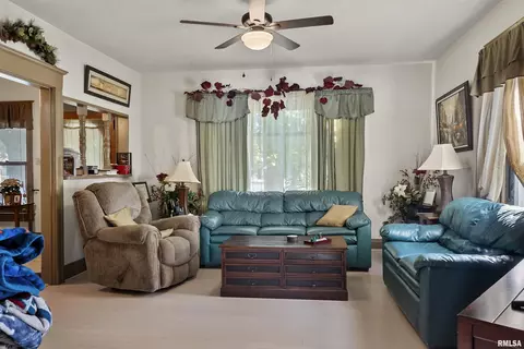 627 S Macarthur Blvd, Springfield, IL 62704 photo 8