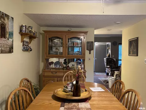 Dining - 79 Trailridge Ln, Springfield, IL 62704 photo 2 of 2