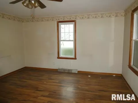 1147 N 7th St, Springfield, IL 62702 photo 2
