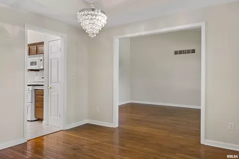 2513 Charlack Ave, Springfield, IL 62704 photo 9