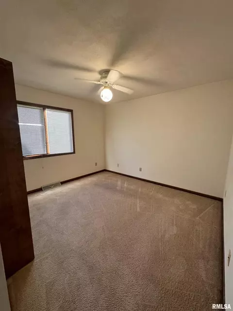 1907 Bayview Ct, Springfield, IL 62704 photo 9
