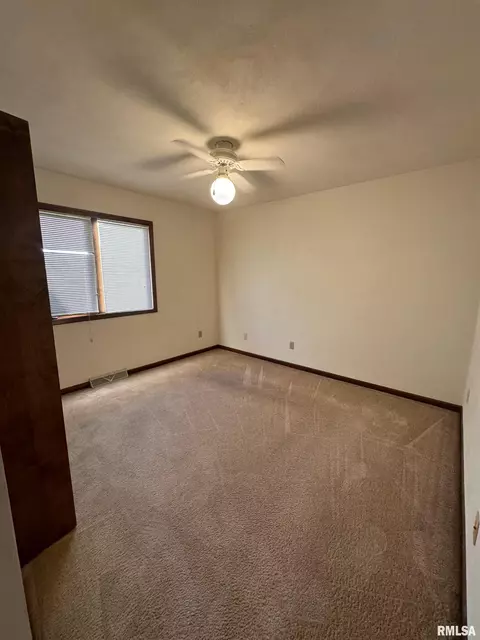 1907 Bayview Ct, Springfield, IL 62704 photo 10