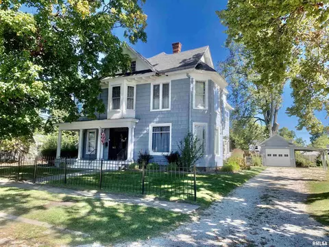 14 N Maple St, Winchester, IL 62650
