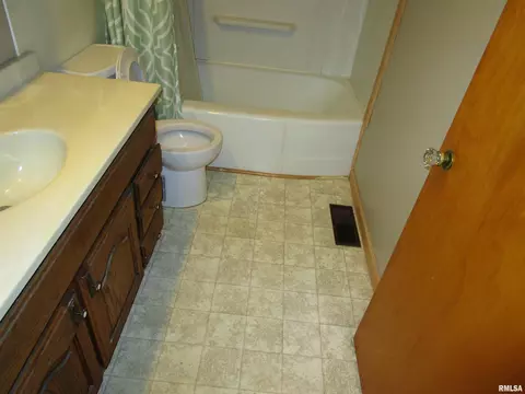 1244 Mossman Ave, Springfield, IL 62702 photo 48