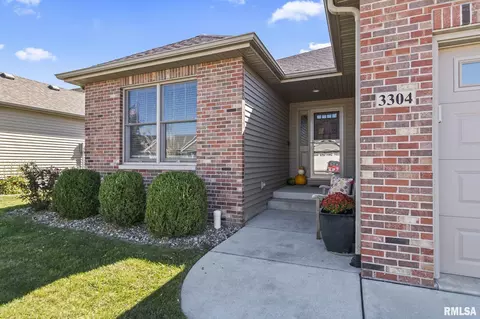 3304 Grassmere Dr, Springfield, IL 62711 photo 2