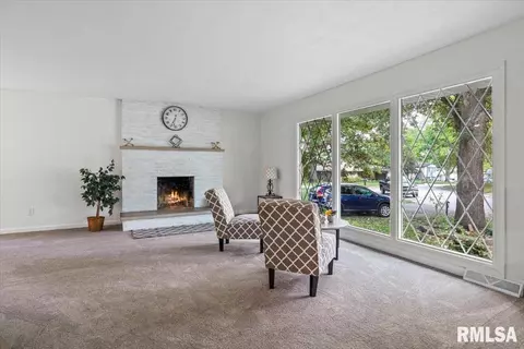 97 Greencastle Cir, Springfield, IL 62712 photo 7