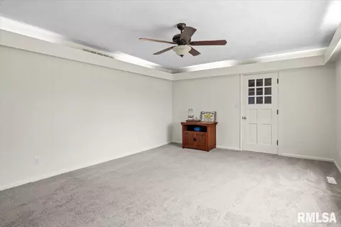 97 Greencastle Cir, Springfield, IL 62712 photo 17