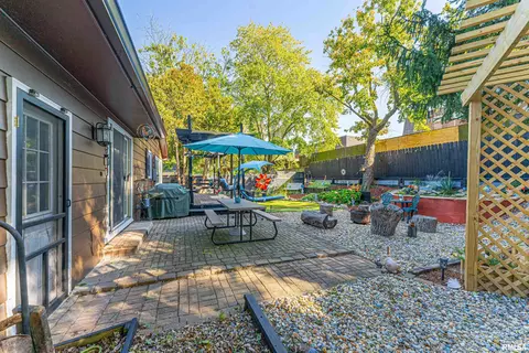 313 Hillside Ln, Bloomington, IL 61701 photo 33