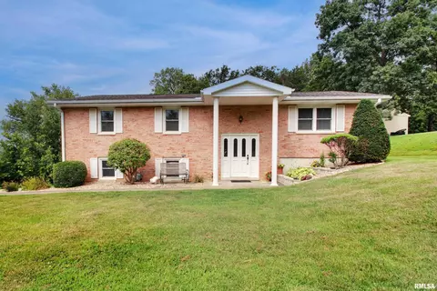 1826 Rim Rd, Quincy, IL 62305