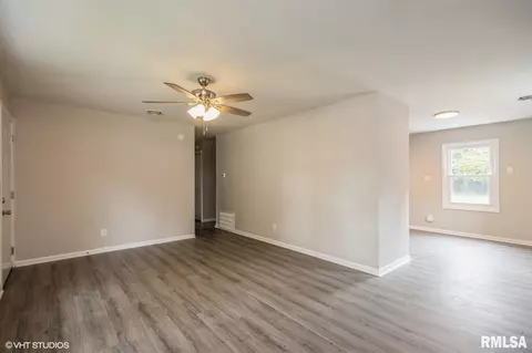 1909 S Pope Ave, Springfield, IL 62703 photo 3