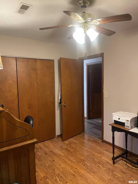 2913 Stokebridge Rd, Springfield, IL 62702 photo 9