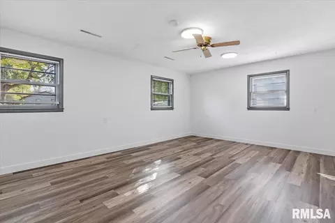 821 Kenyon Dr, Springfield, IL 62704 photo 23