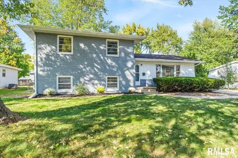 821 Kenyon Dr, Springfield, IL 62704 photo 2