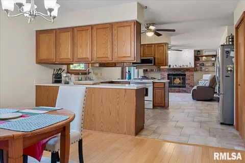 105 Norwalk Rd, Springfield, IL 62704 photo 7