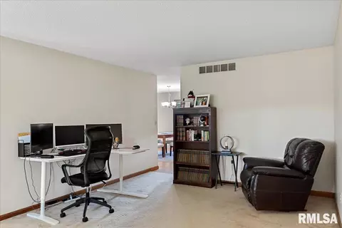 105 Norwalk Rd, Springfield, IL 62704 photo 5