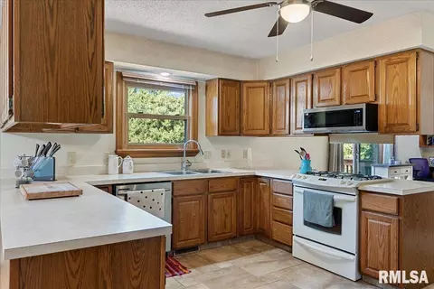 105 Norwalk Rd, Springfield, IL 62704 photo 9