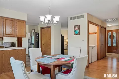 105 Norwalk Rd, Springfield, IL 62704 photo 8