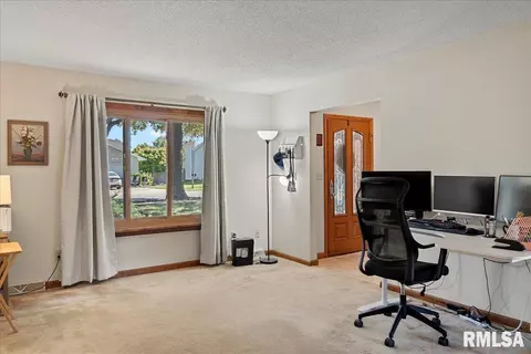 105 Norwalk Rd, Springfield, IL 62704 photo 4