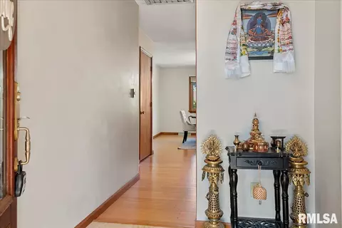 105 Norwalk Rd, Springfield, IL 62704 photo 3
