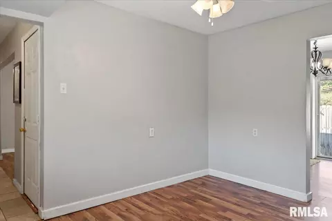 1569 Reed Ave, Springfield, IL 62704 photo 9