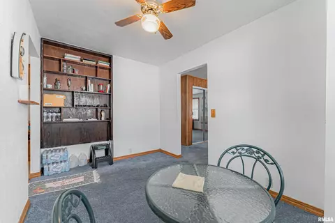 612 S Pine St, Delavan, IL 61734 photo 6
