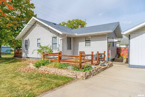 612 S Pine St, Delavan, IL 61734 photo 17
