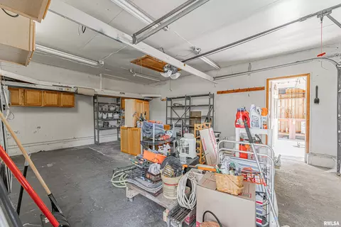 612 S Pine St, Delavan, IL 61734 photo 19
