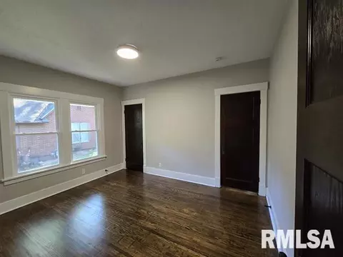 709 S Randolph St, Macomb, IL 61455 photo 6