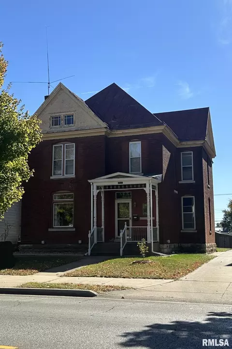 1908 State St, Quincy, IL 62301 photo 1