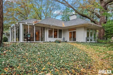 Exterior - 2170 Wiggins Ave, Springfield, IL 62704 photo 9 of 16