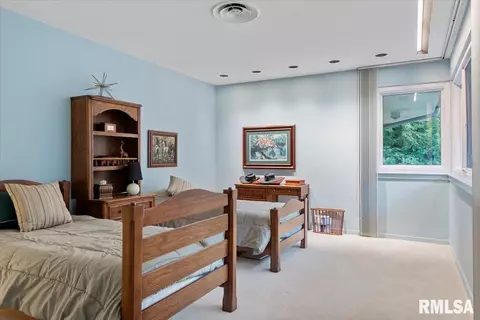 Bedroom - 2170 Wiggins Ave, Springfield, IL 62704 photo 5 of 9