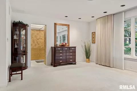 Bedroom - 2170 Wiggins Ave, Springfield, IL 62704 photo 2 of 9
